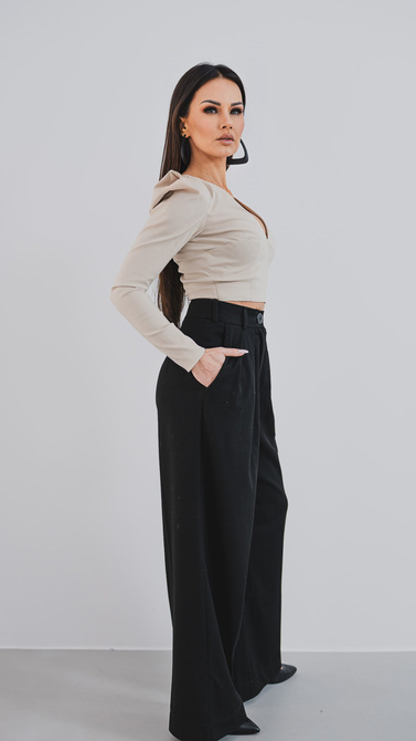 V neck blouse with shoulder buffets