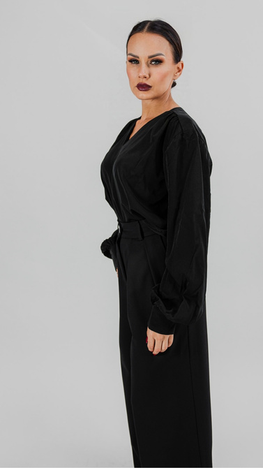 Shirt with V neckline and covered buttons