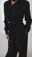 Satin shirt in black