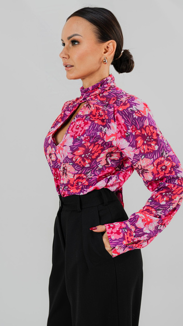 Viscose shirt in floral motif with tie at the neck