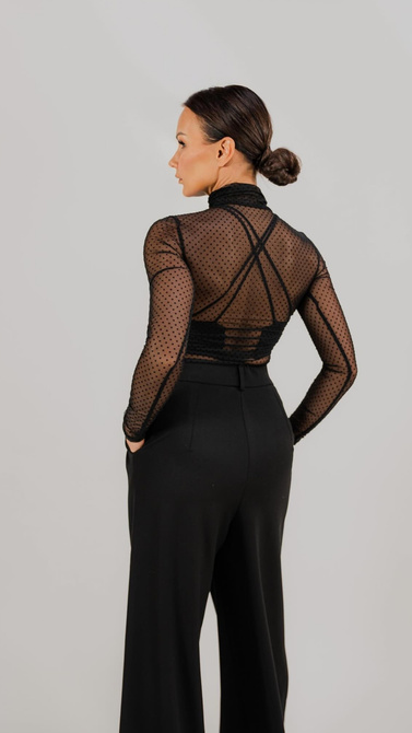 Elastic mesh blouse with built-in neckline