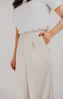 straight cut pants with elastic waistband in beige color