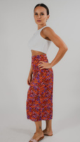 Viscose skirt in floral pattern with tie at waist