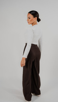 pants with straight cut and elastic waistband in brown color