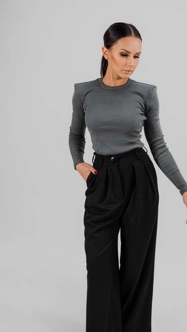Ribbed knit blouse with long sleeves and shoulder pads