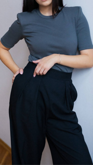 Short sleeve knit blouse in steel color